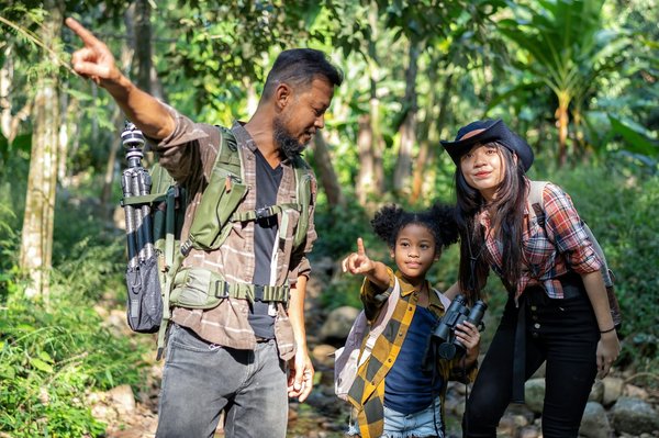 Explorez une aventure inoubliable en famille avec Tribu d'explorateurs